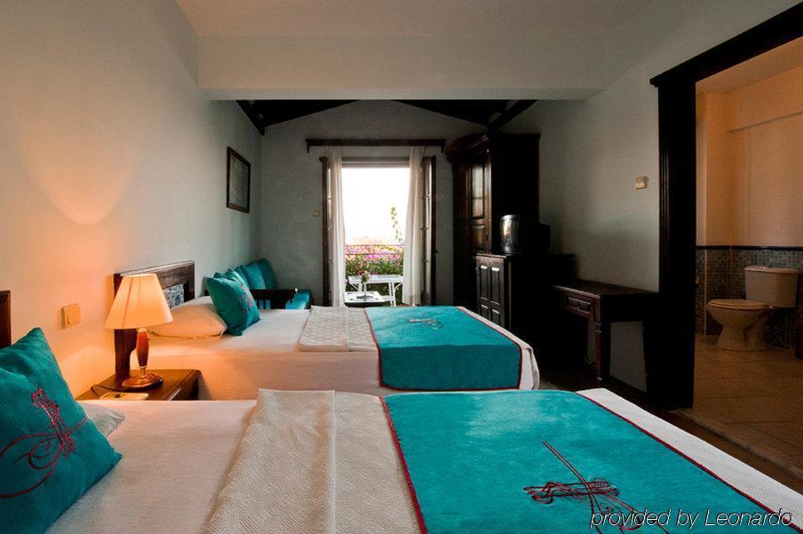 Sunny Garden Nilufer Hotel Turgutreis Bagian luar foto