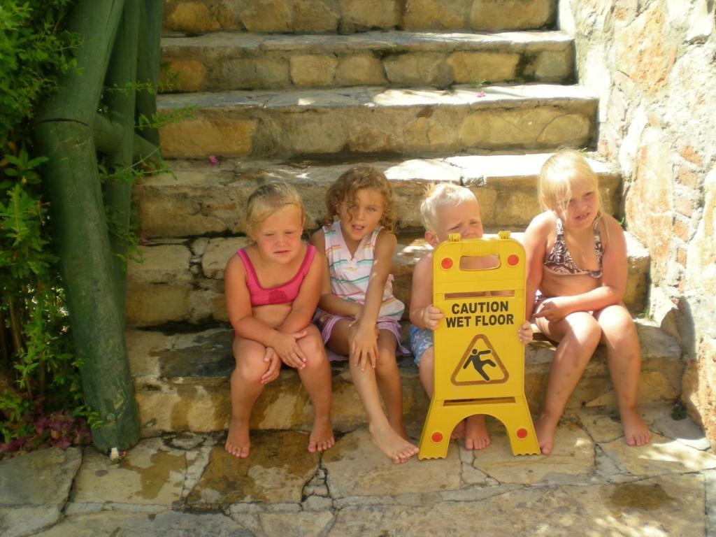 Sunny Garden Nilufer Hotel Turgutreis Bagian luar foto