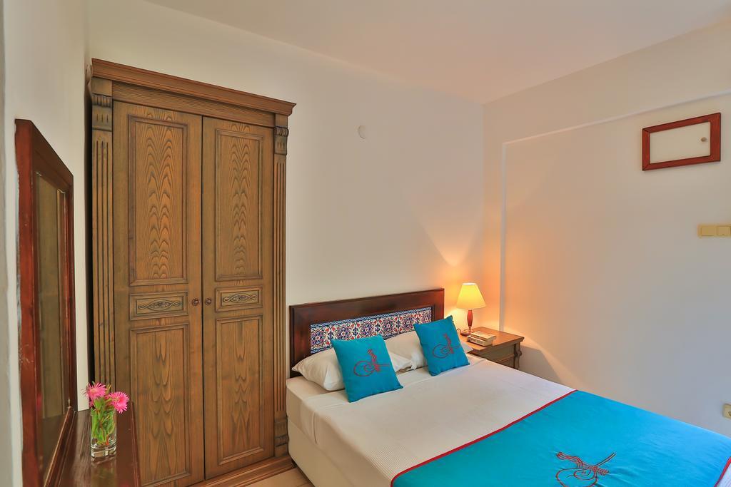 Sunny Garden Nilufer Hotel Turgutreis Bagian luar foto